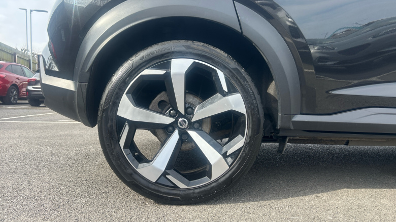 Nissan Juke 1.0 DiG-T N-Connecta 5dr DCT Petrol Hatchback